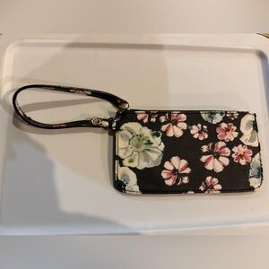 NWOT! Nine West Floral Wristlet Wallet